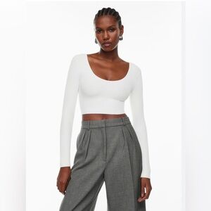 Aritzia- Babaton Sculpt Knit white crop long sleeve